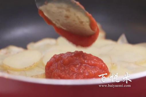 教你在家做披薩—薯仔Pizza，用平底鍋和一些簡單原料就可以做